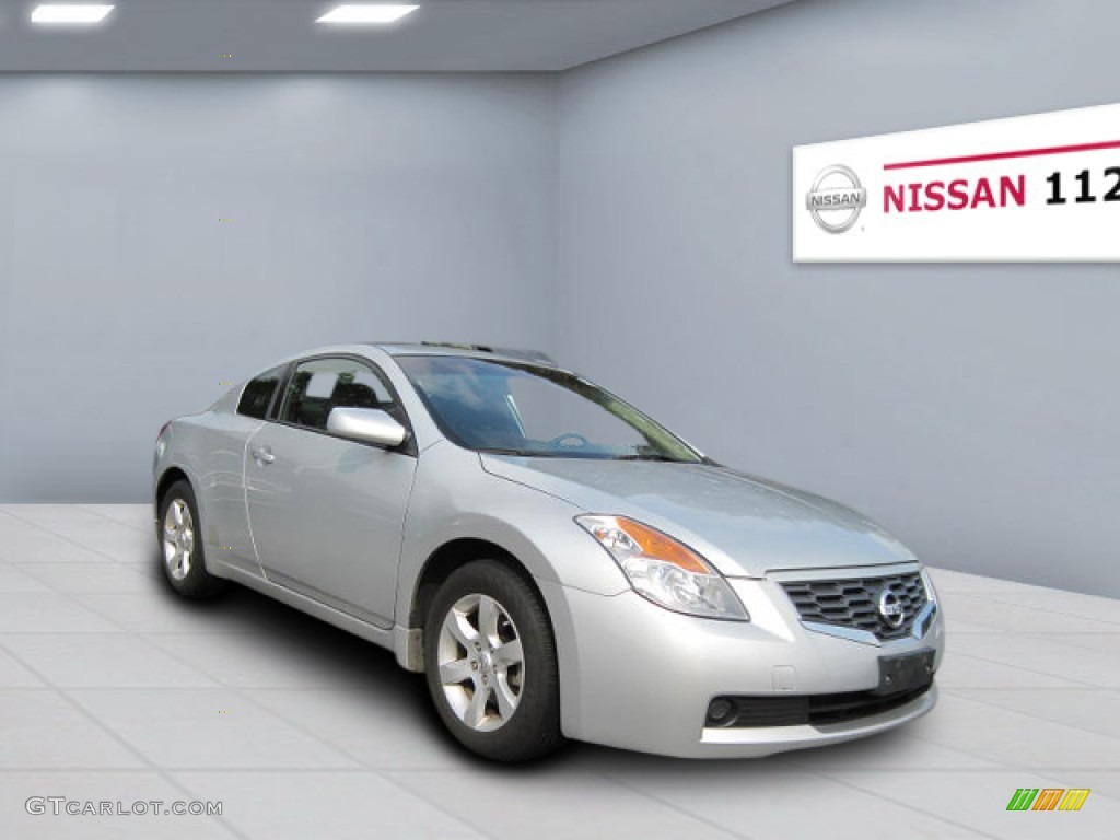 2008 Altima 2.5 S Coupe - Radiant Silver Metallic / Charcoal photo #4