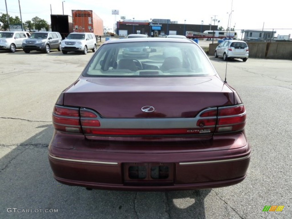 1998 Cutlass GLS - Dark Cherry Metallic / Neutral photo #4