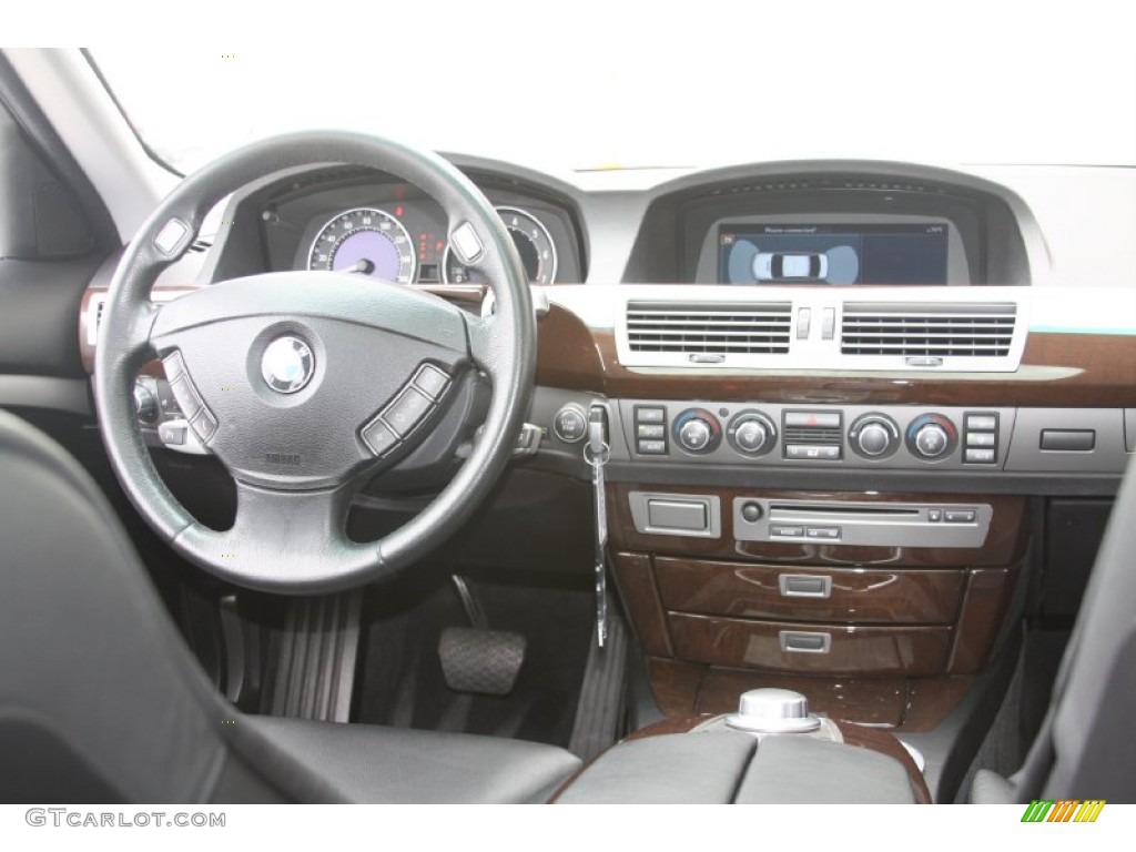 2007 BMW 7 Series 750i Sedan Black Dashboard Photo #54293102