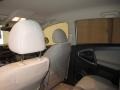 Super White - RAV4 4WD Photo No. 19