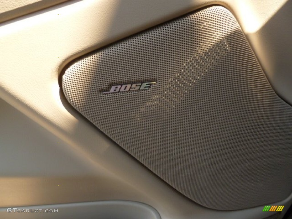2003 Cadillac Escalade Standard Escalade Model Audio System Photo #54295512