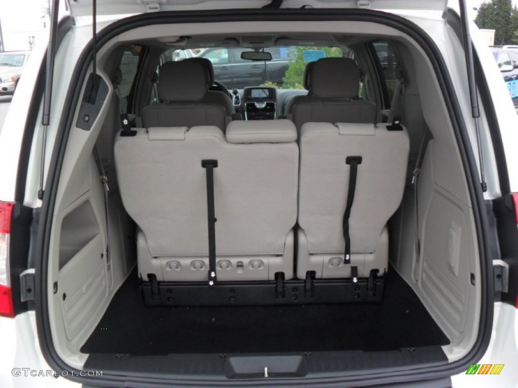 2012 Chrysler Town & Country Touring - L Trunk Photo #54297168
