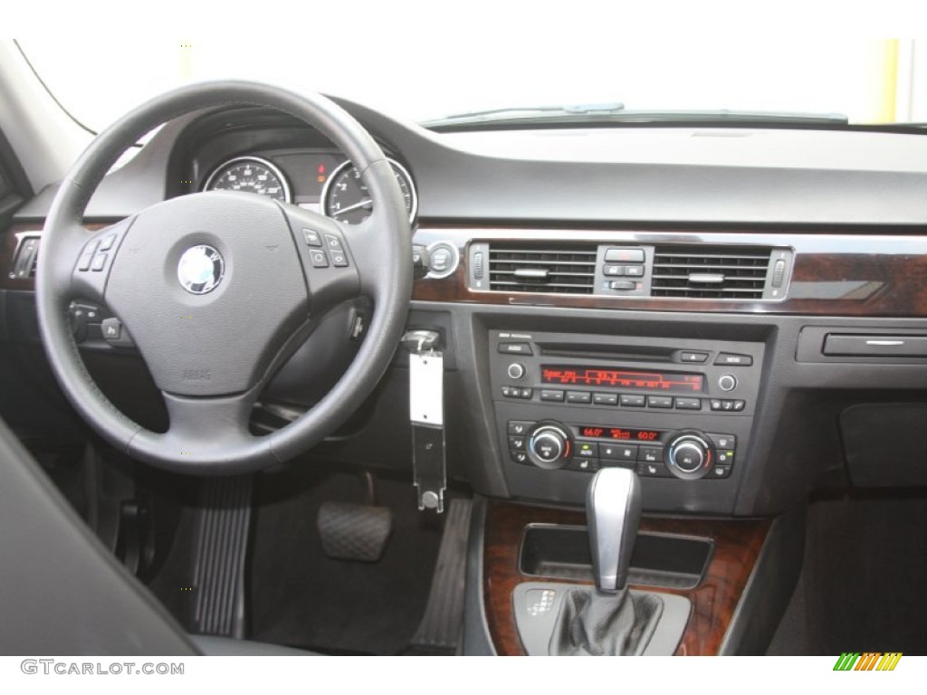 2011 3 Series 328i Sedan - Titanium Silver Metallic / Black photo #29