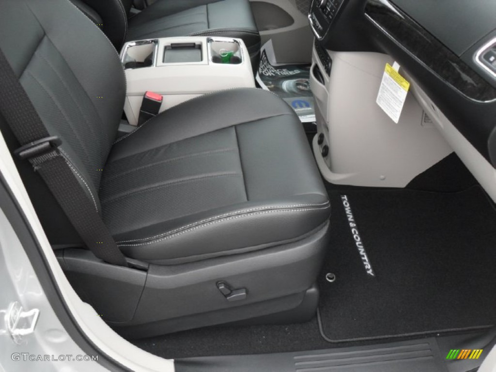 Black/Light Graystone Interior 2012 Chrysler Town & Country Touring - L Photo #54297468