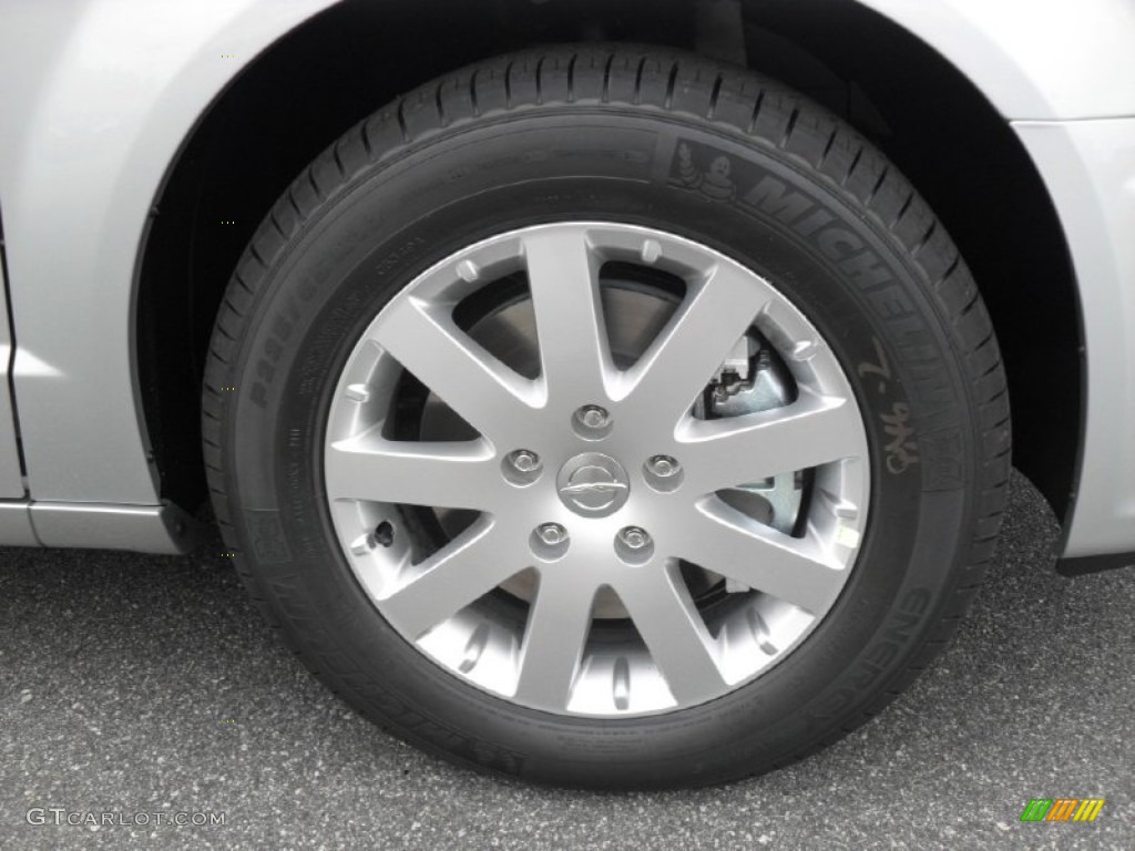2012 Chrysler Town & Country Touring - L Wheel Photo #54297504