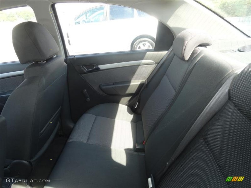 2010 Aveo LT Sedan - Medium Gray / Charcoal photo #6