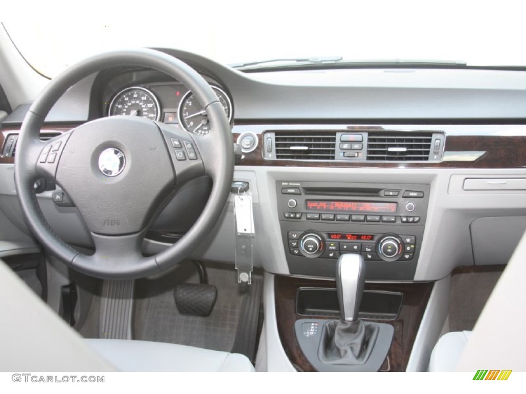 2011 3 Series 328i Sedan - Blue Water Metallic / Gray Dakota Leather photo #26