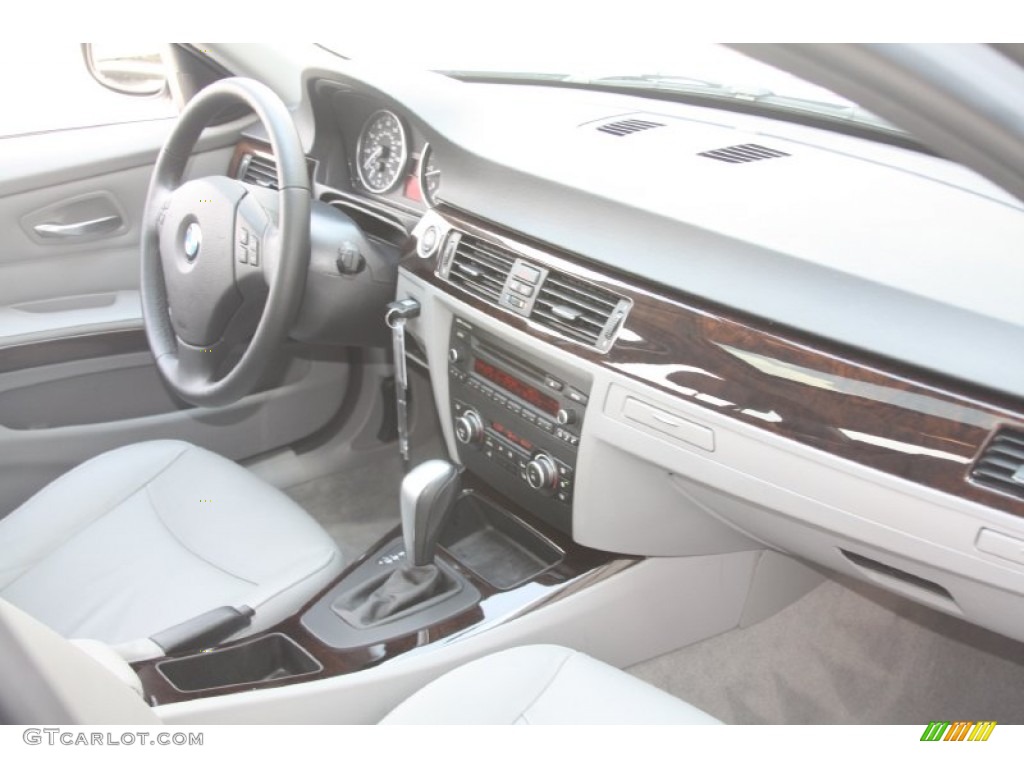 2011 3 Series 328i Sedan - Blue Water Metallic / Gray Dakota Leather photo #32