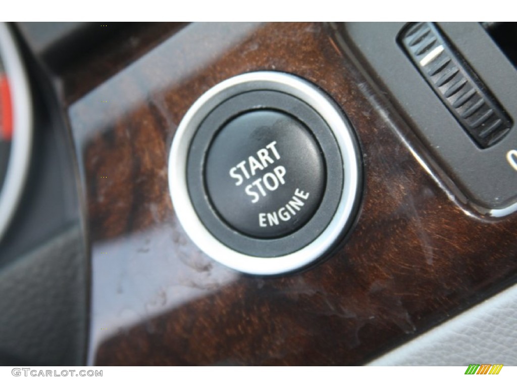 2011 3 Series 328i Sedan - Space Gray Metallic / Gray Dakota Leather photo #21