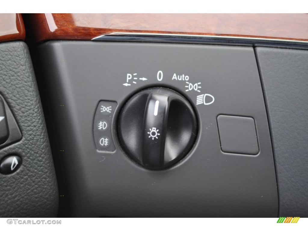 2005 Mercedes-Benz S 430 Sedan Controls Photo #54301335