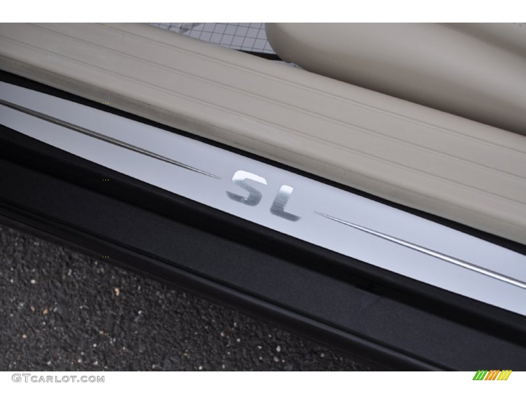 2005 Mercedes-Benz SL 500 Roadster Marks and Logos Photo #54302445