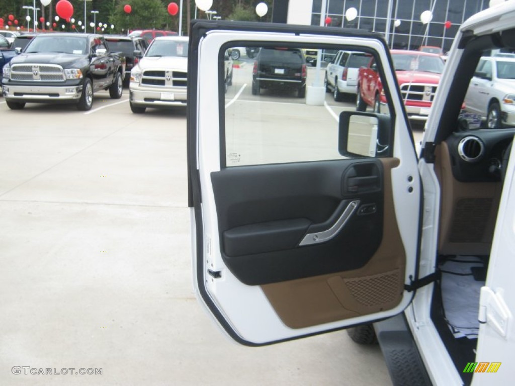 2012 Jeep Wrangler Unlimited Sahara 4x4 Black/Dark Saddle Door Panel Photo #54307104