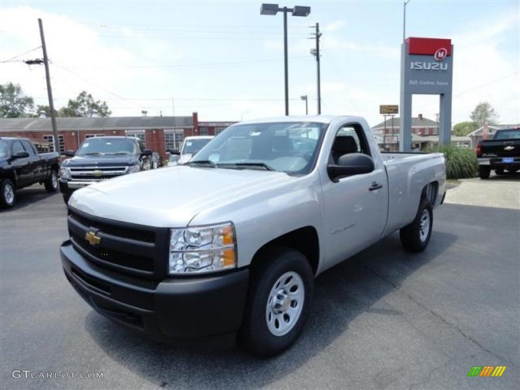 2011 Silverado 1500 Regular Cab 4x4 - Sheer Silver Metallic / Dark Titanium photo #2