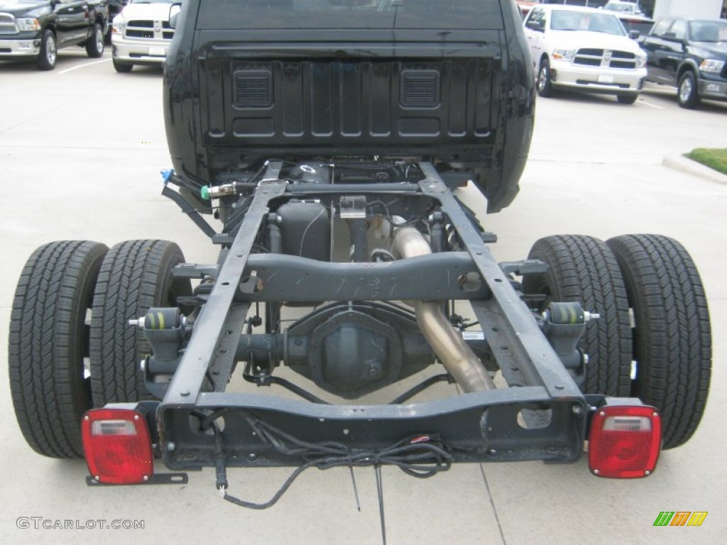 Brilliant Black Crystal Pearl 2011 Dodge Ram 3500 HD SLT Crew Cab 4x4 Chassis Exterior Photo #54310706