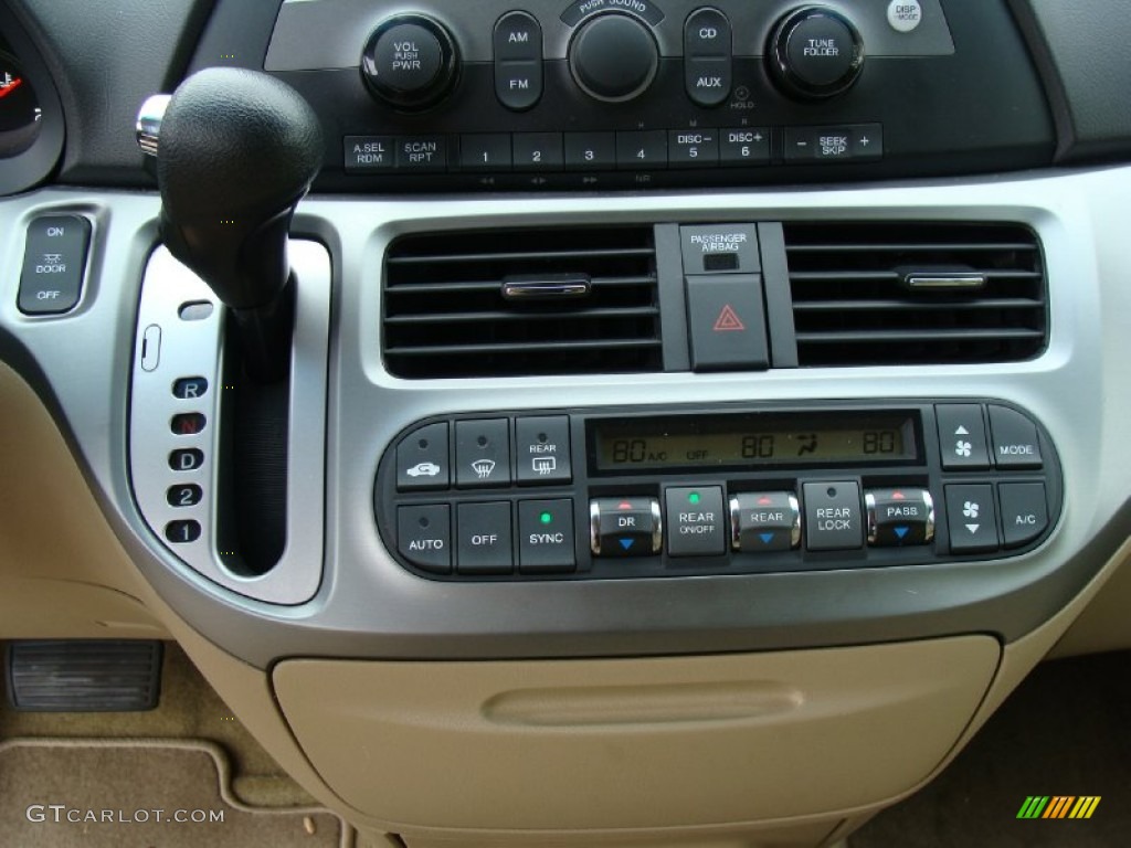 2010 Honda Odyssey EX Controls Photo #54312498