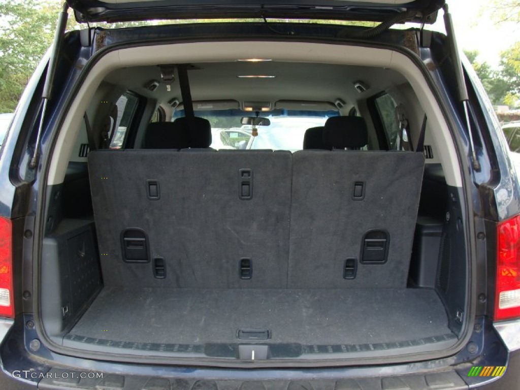 2009 Honda Pilot LX 4WD Trunk Photo #54313164