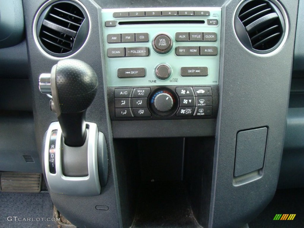 2009 Honda Pilot LX 4WD Controls Photo #54313296