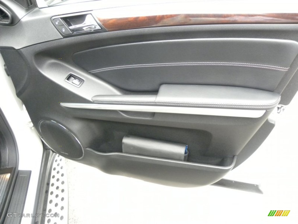 2010 Mercedes-Benz GL 550 4Matic Black Door Panel Photo #54316566