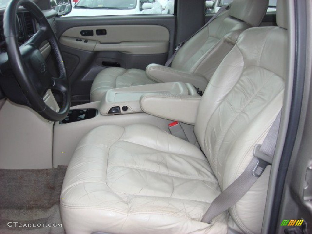 Tan/Neutral Interior 2002 Chevrolet Tahoe LT Photo #54317304