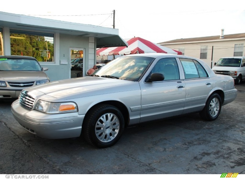 2004 Crown Victoria LX - Silver Birch Metallic / Light Flint photo #1