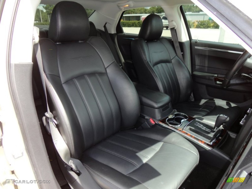 Dark Slate Gray Interior 2009 Chrysler 300 C HEMI Photo #54318165