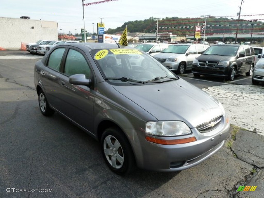 2006 Aveo LS Sedan - Medium Gray / Charcoal photo #7