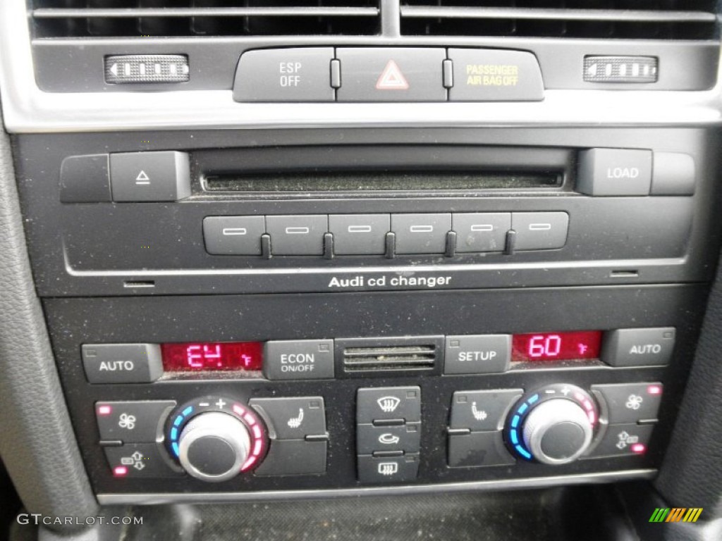 2007 Audi Q7 4.2 Premium quattro Controls Photo #54320298