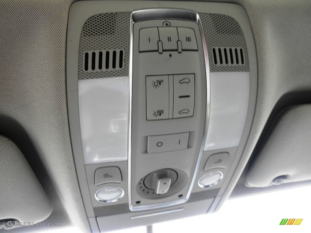 2007 Audi Q7 4.2 Premium quattro Controls Photo #54320339