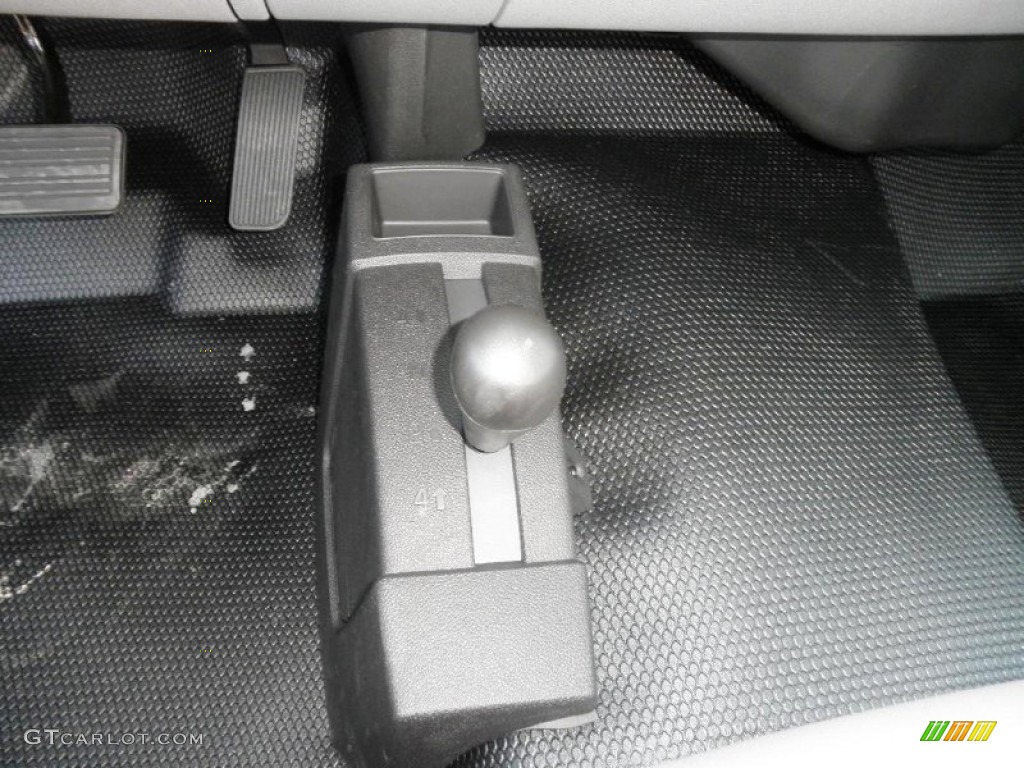2012 GMC Sierra 3500HD Regular Cab 4x4 Dually Chassis Controls Photo #54321327
