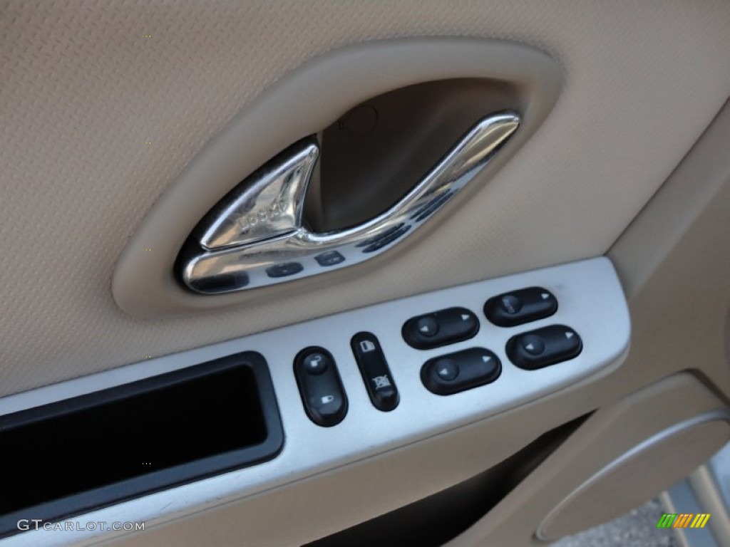 2005 Mercury Mariner V6 Premier Controls Photo #54322578