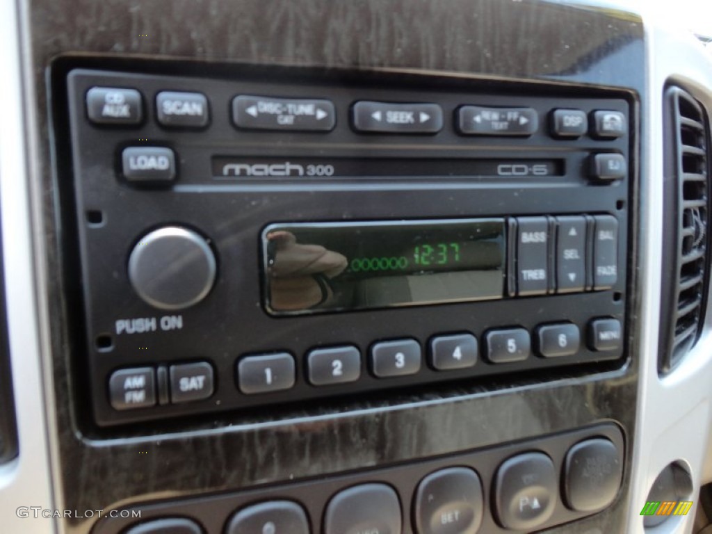 2005 Mercury Mariner V6 Premier Audio System Photos