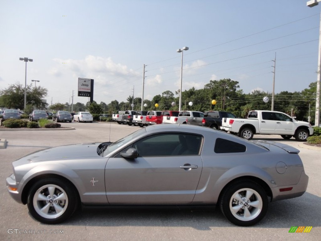2007 Mustang V6 Deluxe Coupe - Tungsten Grey Metallic / Light Graphite photo #2