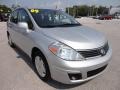 Brillant Silver - Versa 1.8 S Hatchback Photo No. 11