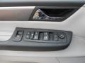 2012 Volkswagen Routan SEL Controls