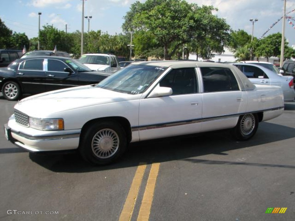 White Diamond 1994 Cadillac DeVille Sedan Exterior Photo #54328546