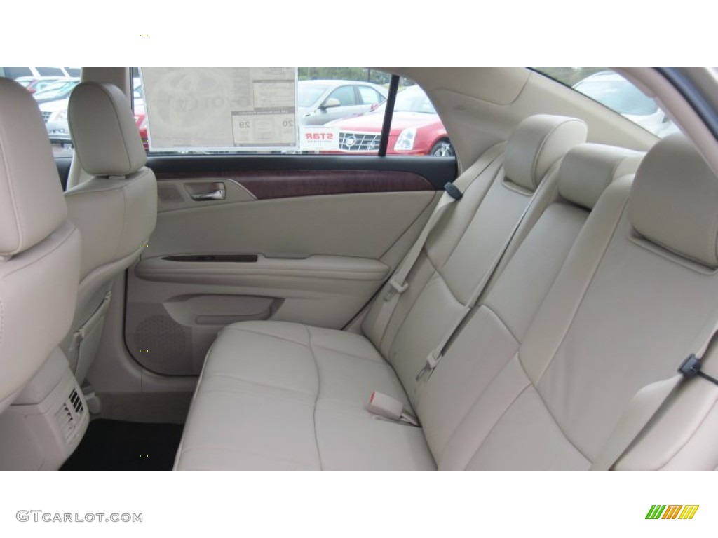 2011 Avalon  - Sandy Beach Metallic / Ivory photo #15