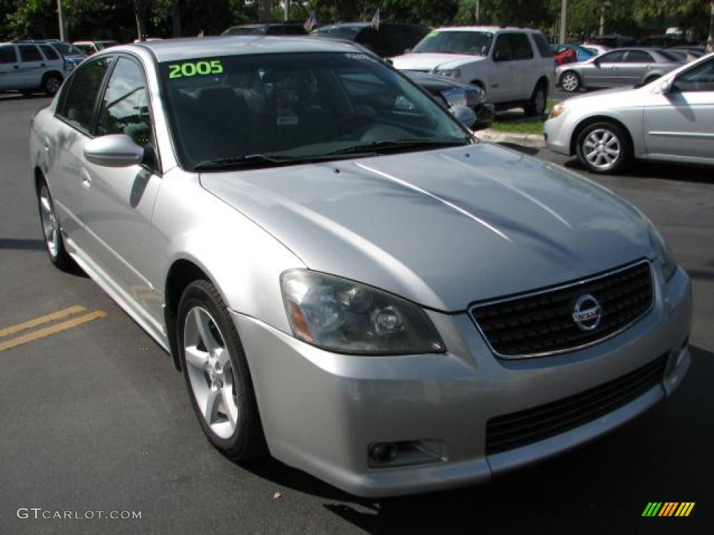 2005 Altima 3.5 SE - Sheer Silver Metallic / Frost Gray photo #1