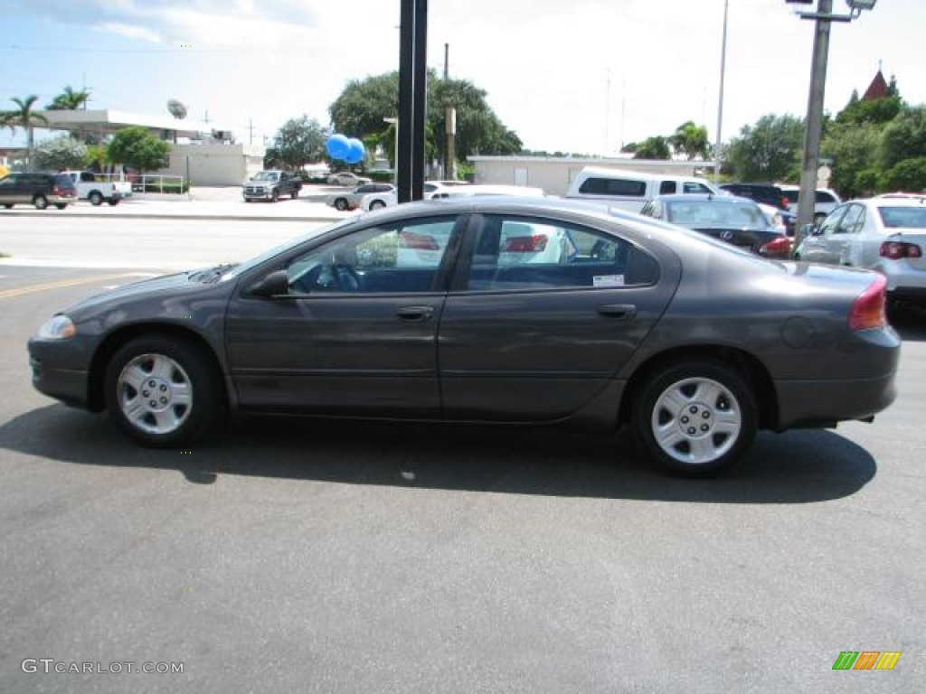 2004 Intrepid SE - Graphite Metallic / Dark Slate Gray photo #6
