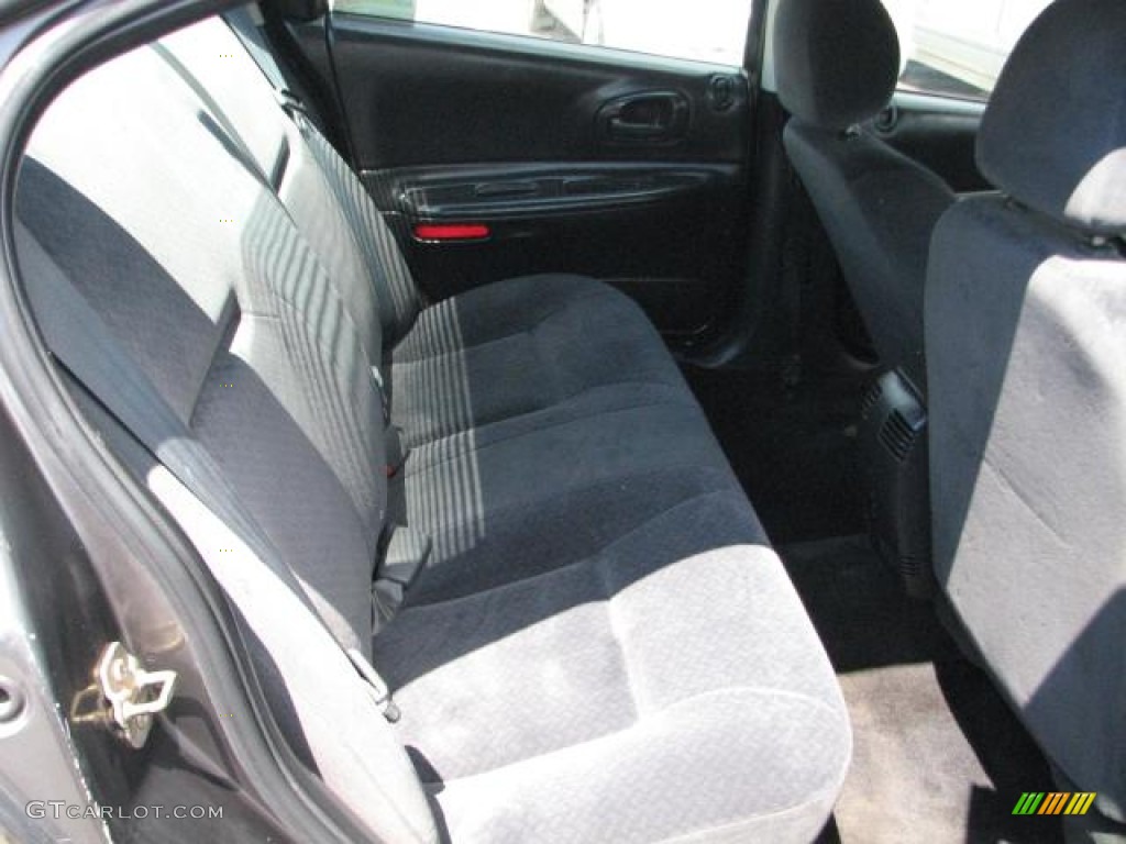 2004 Intrepid SE - Graphite Metallic / Dark Slate Gray photo #15