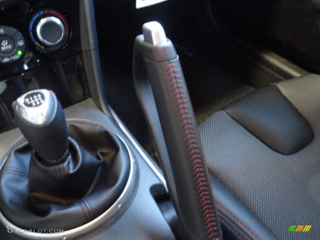 2011 Mazda RX-8 R3 Controls Photo #54334150