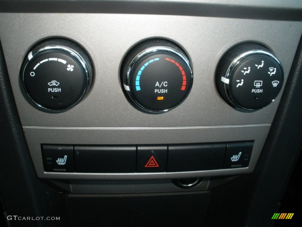 2010 Dodge Avenger R/T Controls Photo #54334447