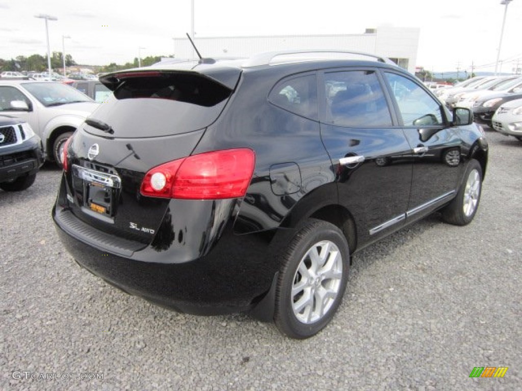 2011 Rogue SL AWD - Wicked Black / Gray photo #7