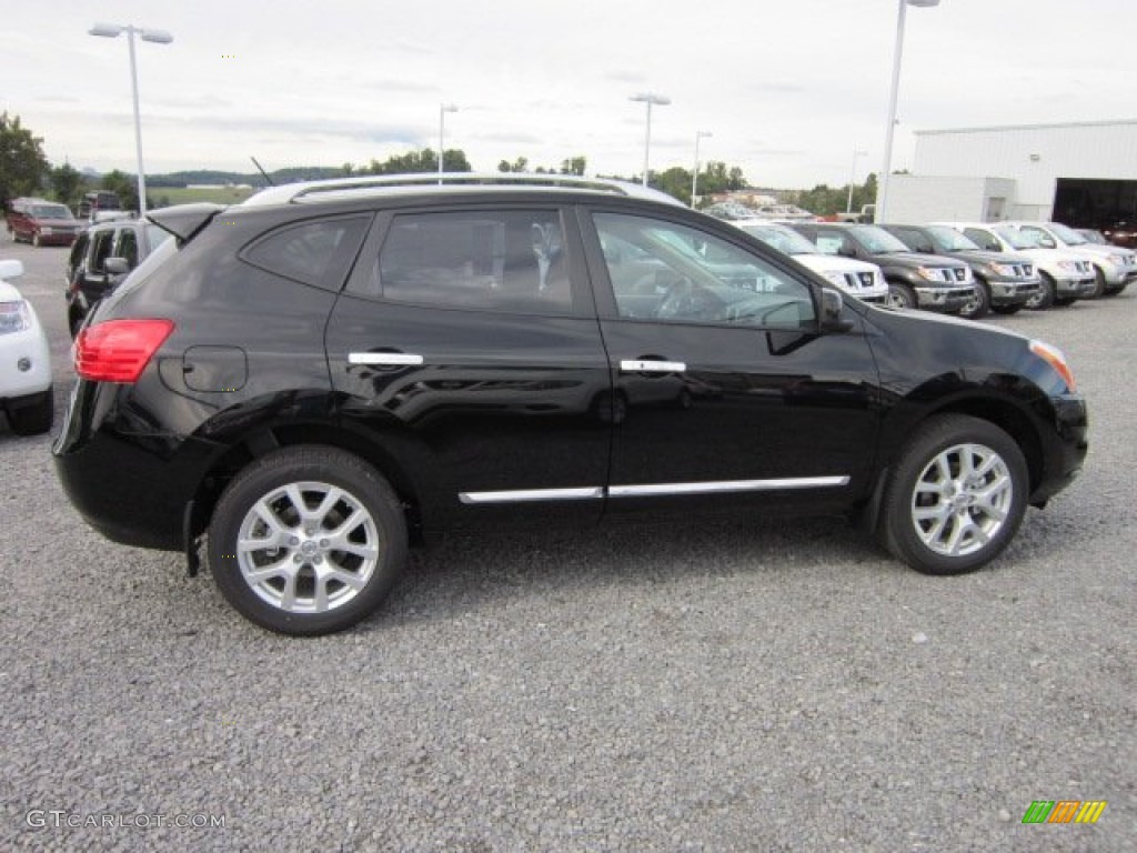 2011 Rogue SL AWD - Wicked Black / Gray photo #8