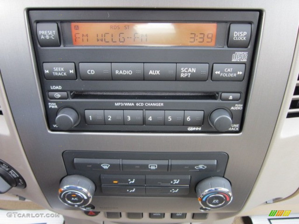 2011 Nissan Titan SV Crew Cab 4x4 Controls Photos