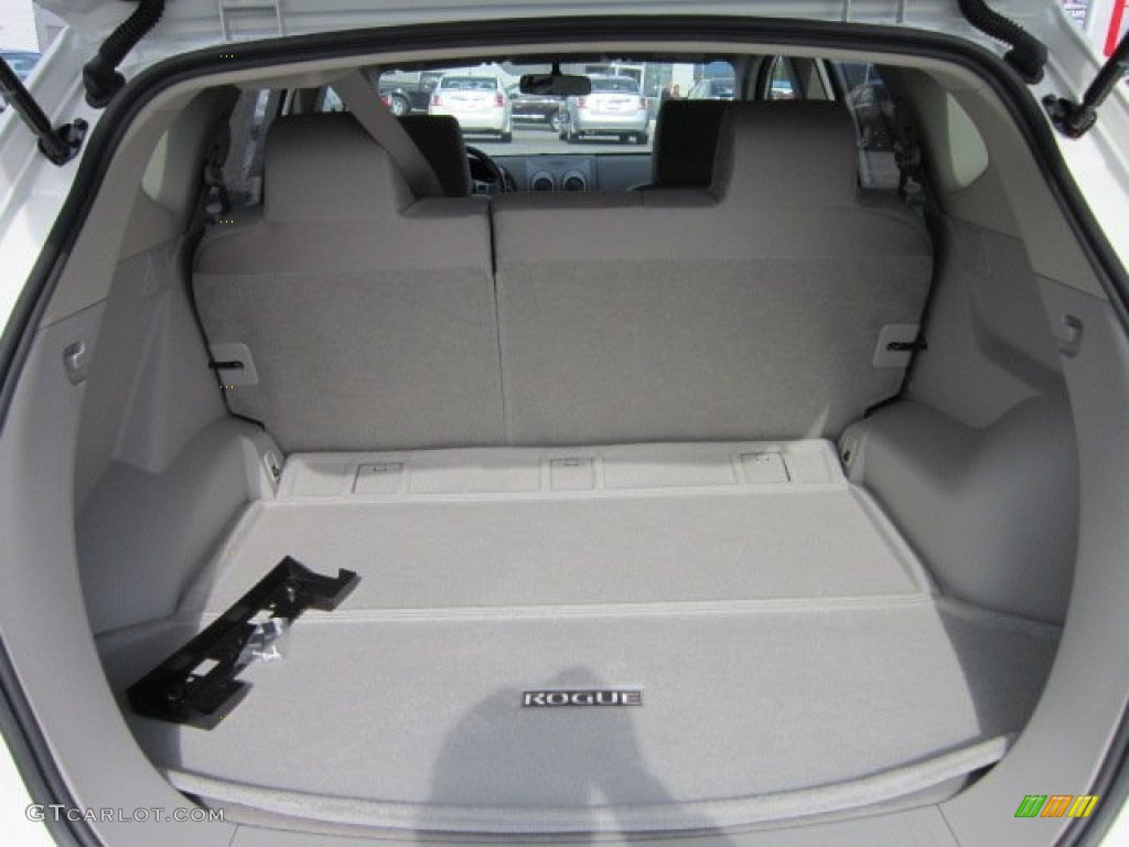 2011 Rogue SV AWD - Pearl White / Gray photo #12