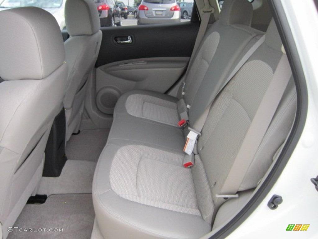 2011 Rogue SV AWD - Pearl White / Gray photo #13