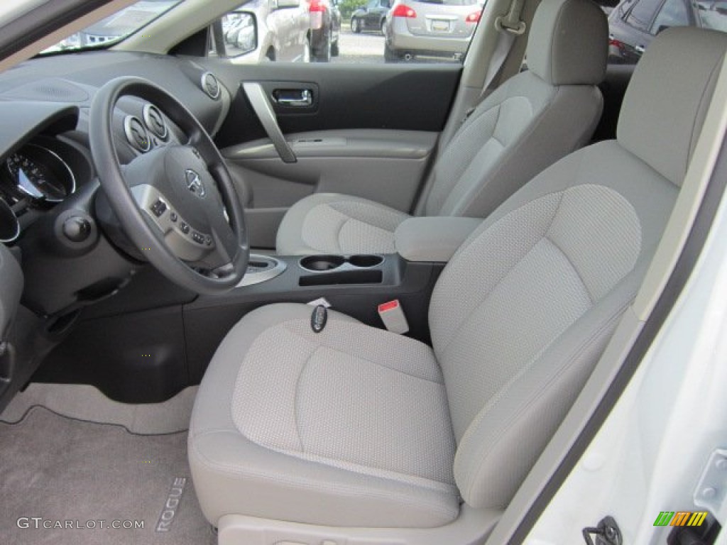 2011 Rogue SV AWD - Pearl White / Gray photo #15