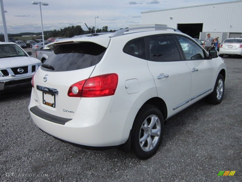 2011 Rogue SV AWD - Pearl White / Black photo #6