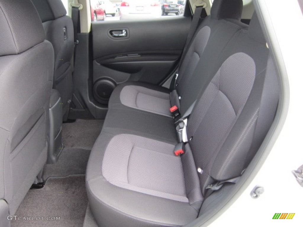 2011 Rogue SV AWD - Pearl White / Black photo #12