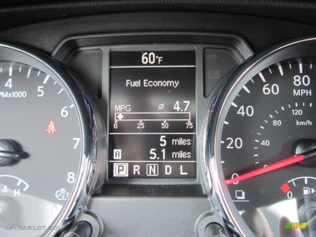 2011 Rogue SV AWD - Pearl White / Black photo #20